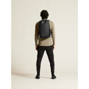 Polar hombre CRAFT CORE GAIN MIDLAYER 1909496, con modelo, vista posterior
