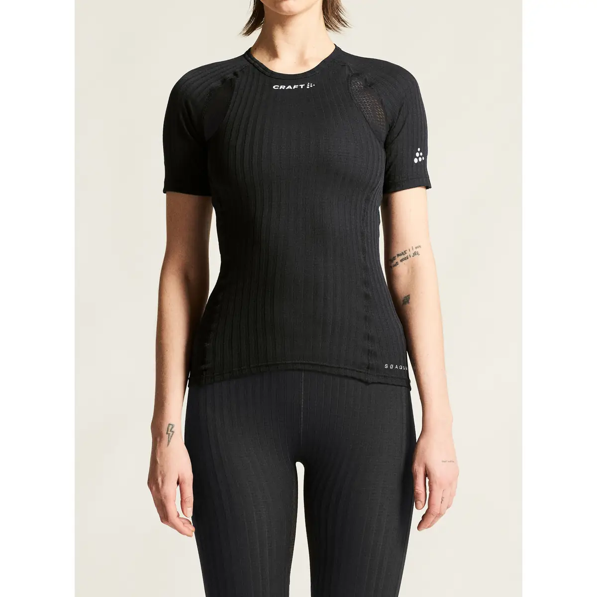 Camiseta interior mujer CRAFT ACTIVE EXTREME X SS 1909672 11 Camiseta interior mujer CRAFT ACTIVE EXTREME X SS 1909672, con modelo, detalle frontal