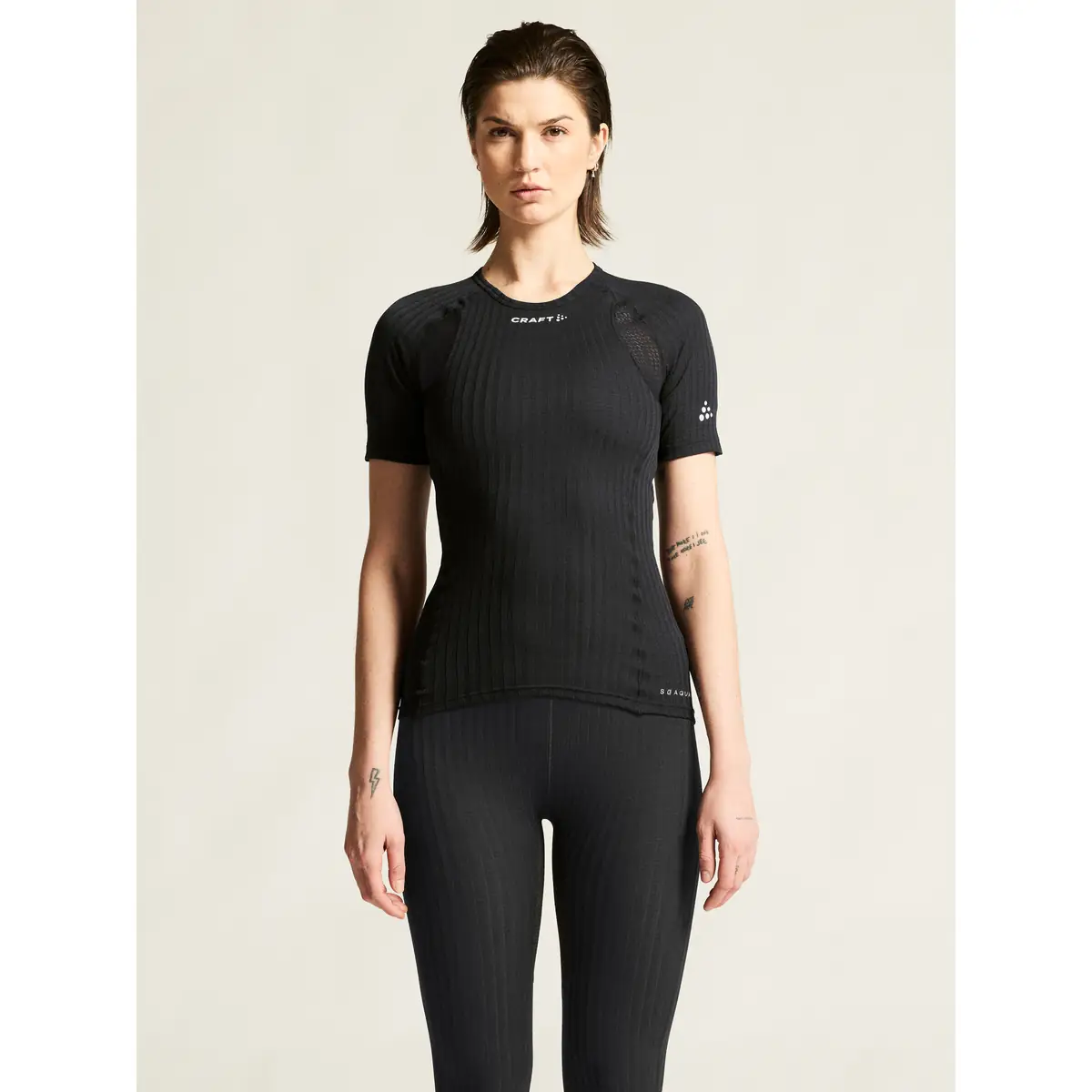Camiseta interior mujer CRAFT ACTIVE EXTREME X SS 1909672 9 Camiseta interior mujer CRAFT ACTIVE EXTREME X SS 1909672, con modelo, vista frontal