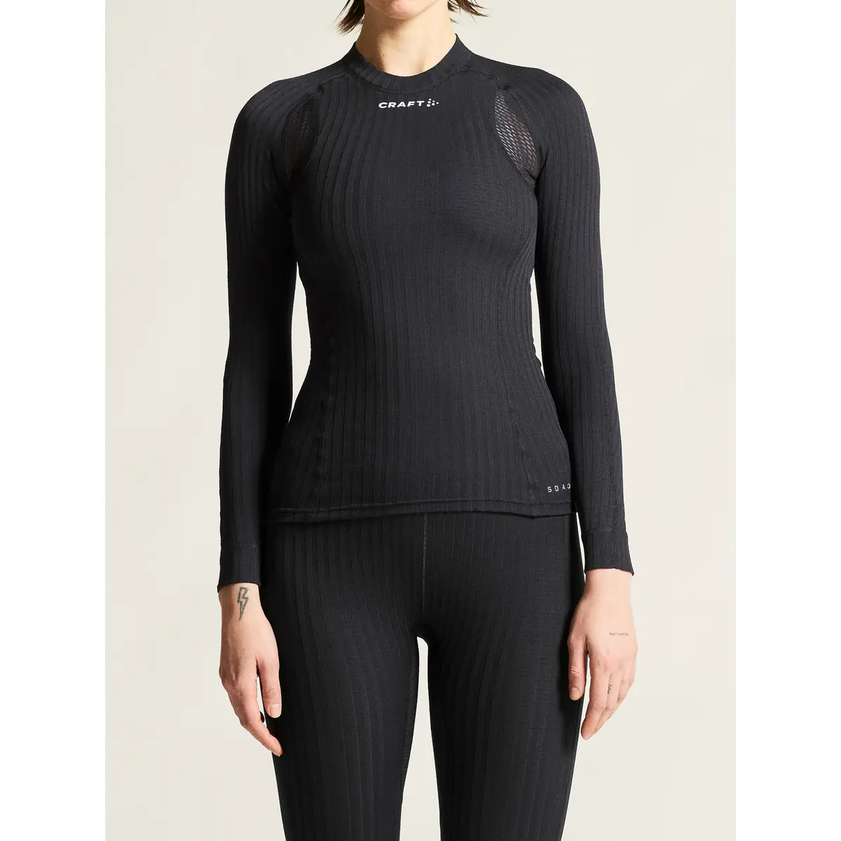 Camiseta interior mujer CRAFT ACTIVE EXTREME X LS 1909673 12 Camiseta interior mujer CRAFT ACTIVE EXTREME X LS 1909673, con modelo, vista frontal