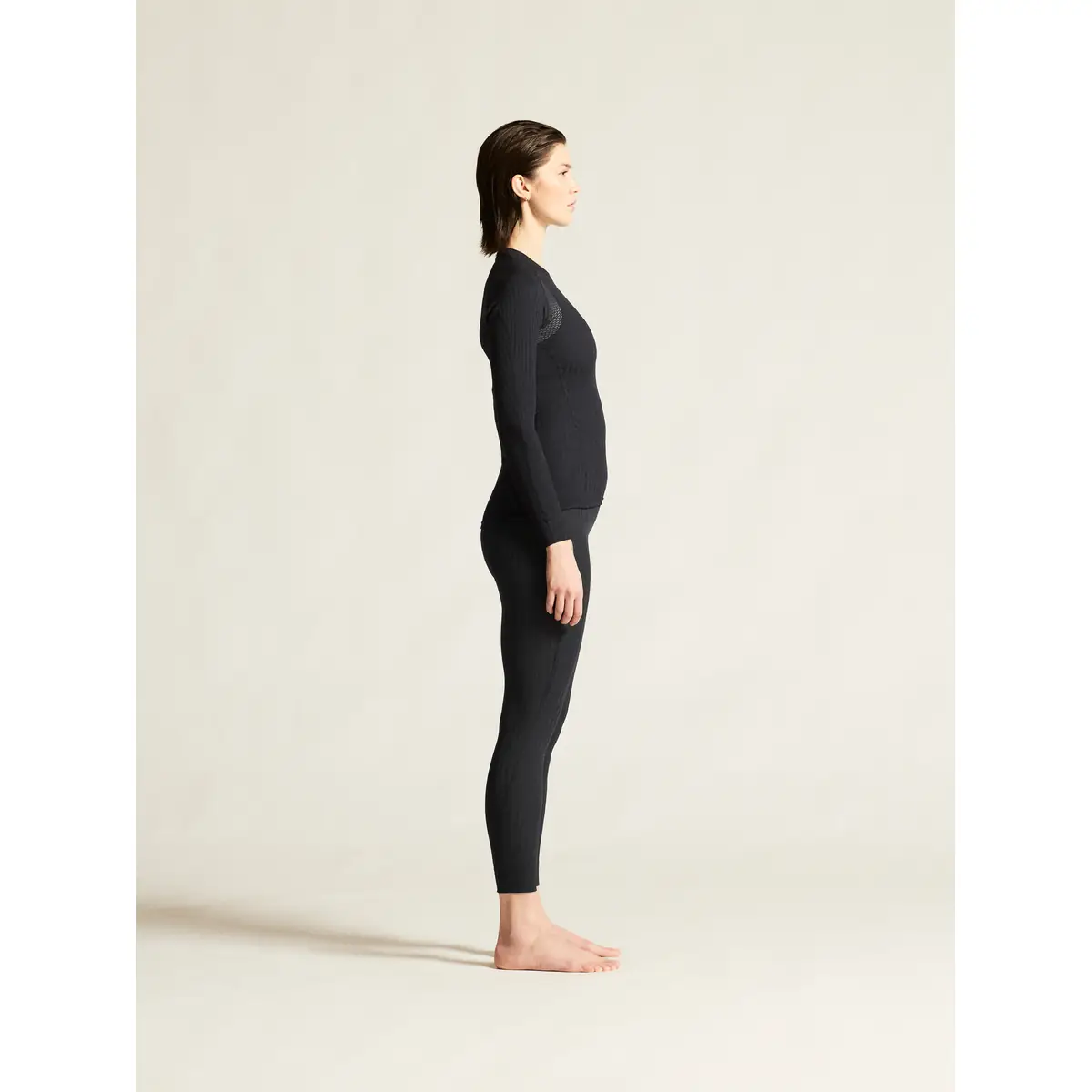 Camiseta interior mujer CRAFT ACTIVE EXTREME X LS 1909673 5 Camiseta interior mujer CRAFT ACTIVE EXTREME X LS 1909673, con modelo, lateral derecho