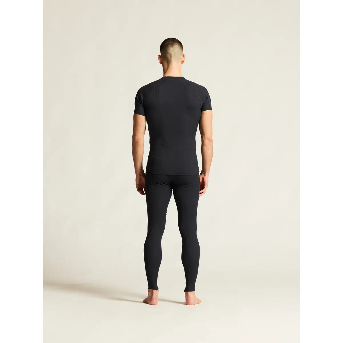 Camiseta interior hombre CRAFT ACTIVE EXTREME X SS 1909678 9 Camiseta interior hombre CRAFT ACTIVE EXTREME X SS 1909678, con modelo, vista posterior