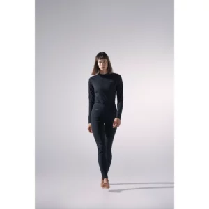 Conjunto mujer CRAFT CORE DRY BASELAYER SET 1909706, Negro, con modelo, vista frontal del conjunto
