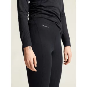 Conjunto mujer CRAFT CORE DRY BASELAYER SET 1909706, Negro, con modelo, detalle de la cintura de la malla