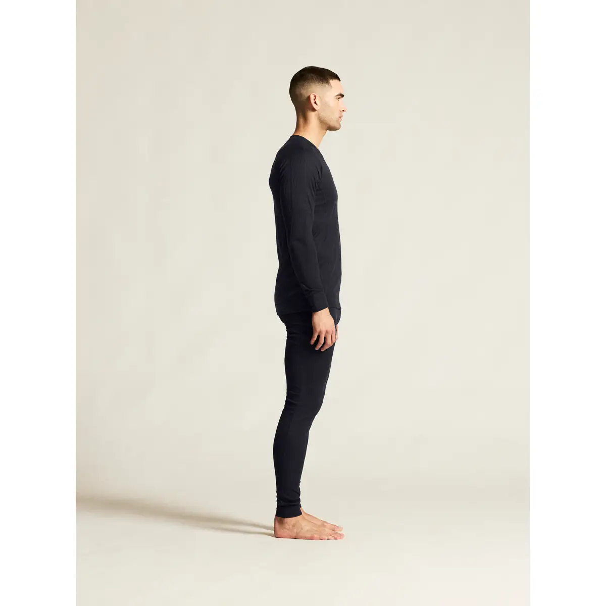 Conjunto hombre CRAFT CORE DRY BASELAYER SET 1909707 15 Conjunto hombre CRAFT CORE DRY BASELAYER SET 1909707, Negro, con modelo, vista lateral del conjunto