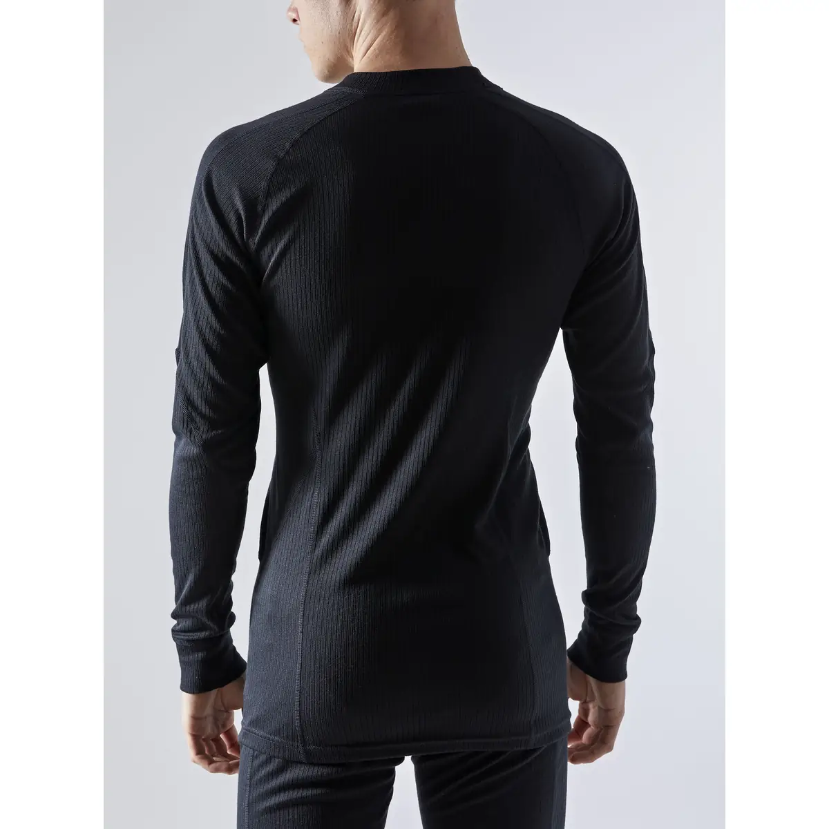 Conjunto hombre CRAFT CORE DRY BASELAYER SET 1909707 2 Conjunto hombre CRAFT CORE DRY BASELAYER SET 1909707, Negro, con modelo, vista posterior de la camiseta