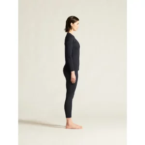 Conjunto térmico mujer CRAFT CORE WARM BASELAYER SET 1909708, con modelo, vista lateral del conjunto