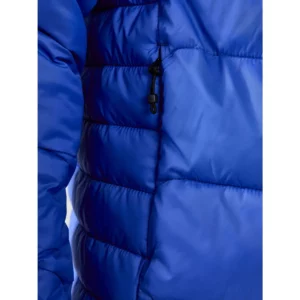 Chaqueta hombre CRAFT CORE EXPLORE ISOLATE JACKET 1910390, con modelo, detalle del bolsillo con cremallera