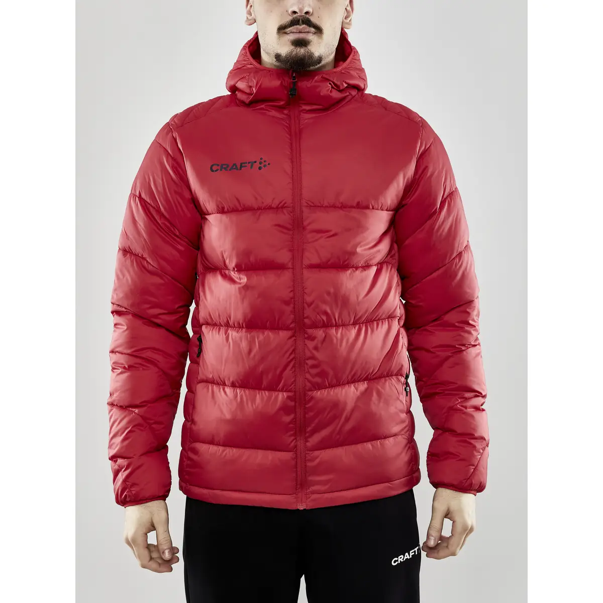 Chaqueta hombre CRAFT CORE EXPLORE ISOLATE JACKET 1910390 27 Chaqueta hombre CRAFT CORE EXPLORE ISOLATE JACKET 1910390, con modelo, vista frontal