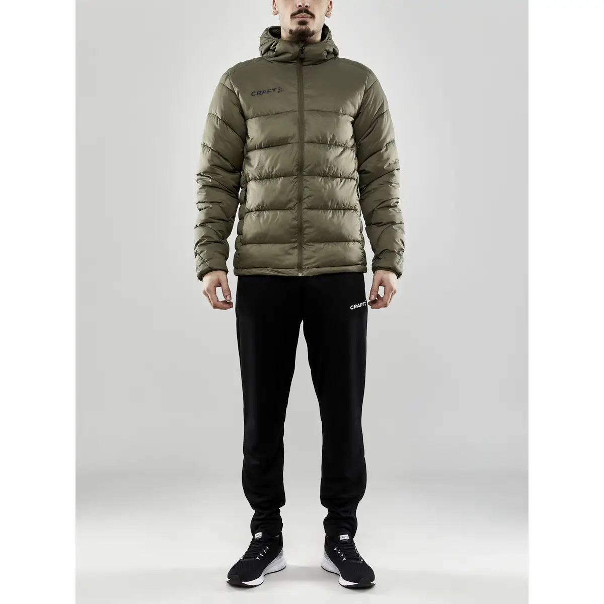 Chaqueta hombre CRAFT CORE EXPLORE ISOLATE JACKET 1910390 37 Chaqueta hombre CRAFT CORE EXPLORE ISOLATE JACKET 1910390, con modelo, vista frontal