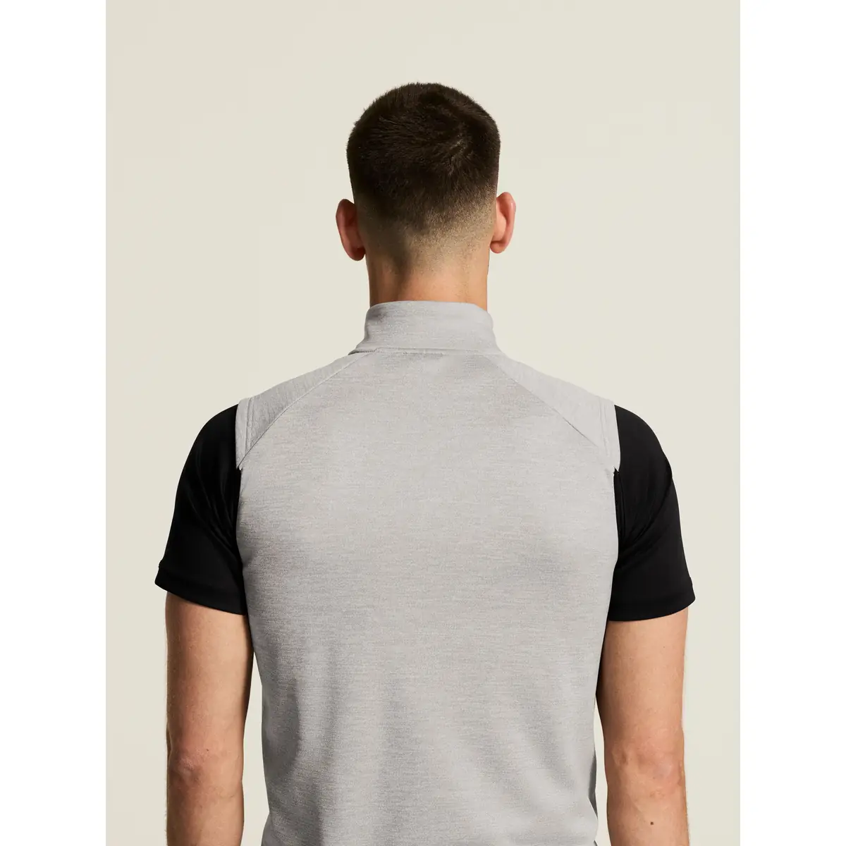 Chaleco hombre CRAFT ADV UNIFY VEST 1912161 13 Chaleco hombre CRAFT ADV UNIFY VEST 1912161, Grey melange, con modelo, vista posterior