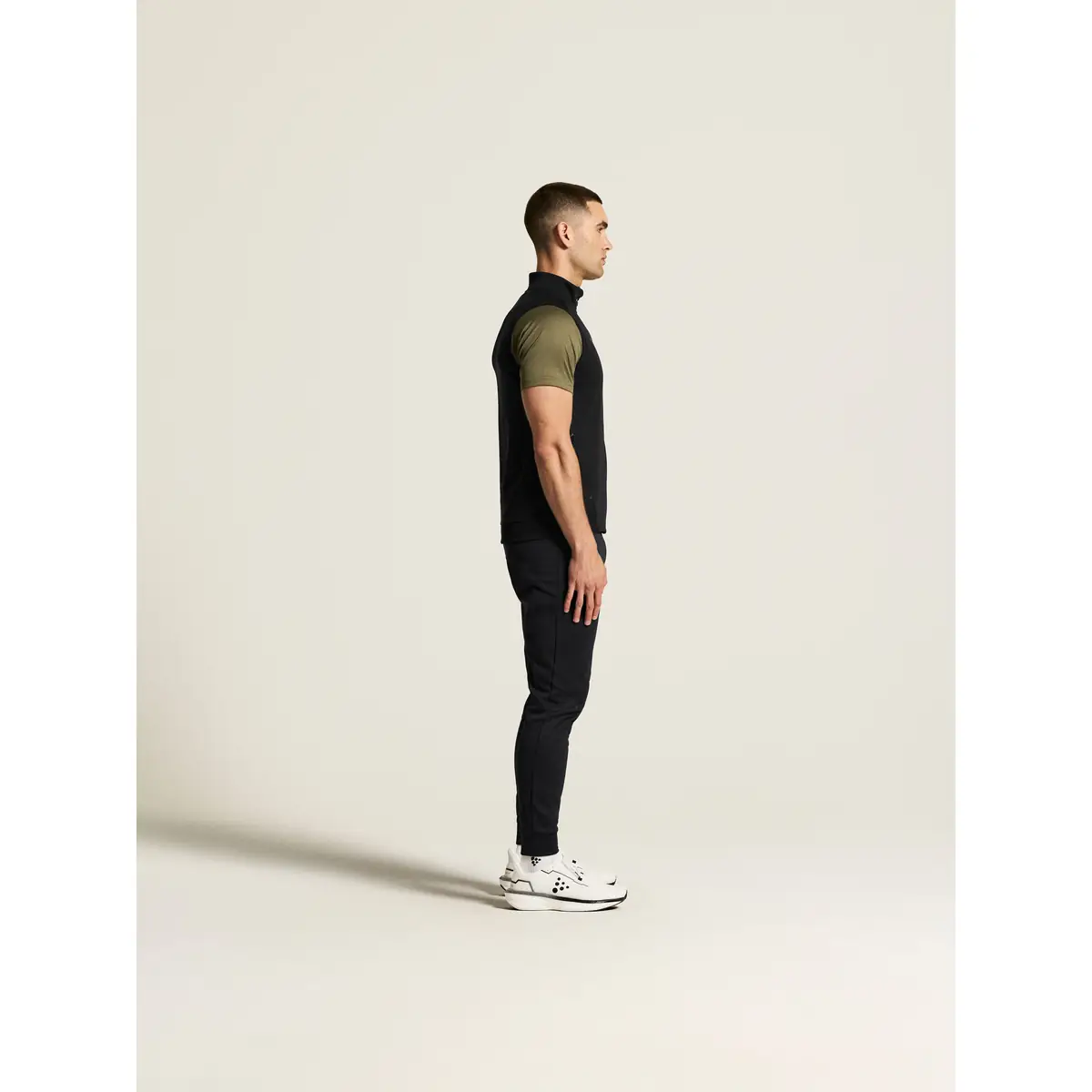 Chaleco hombre CRAFT ADV UNIFY VEST 1912161 21 Chaleco hombre CRAFT ADV UNIFY VEST 1912161, Negro, con modelo, vista lateral