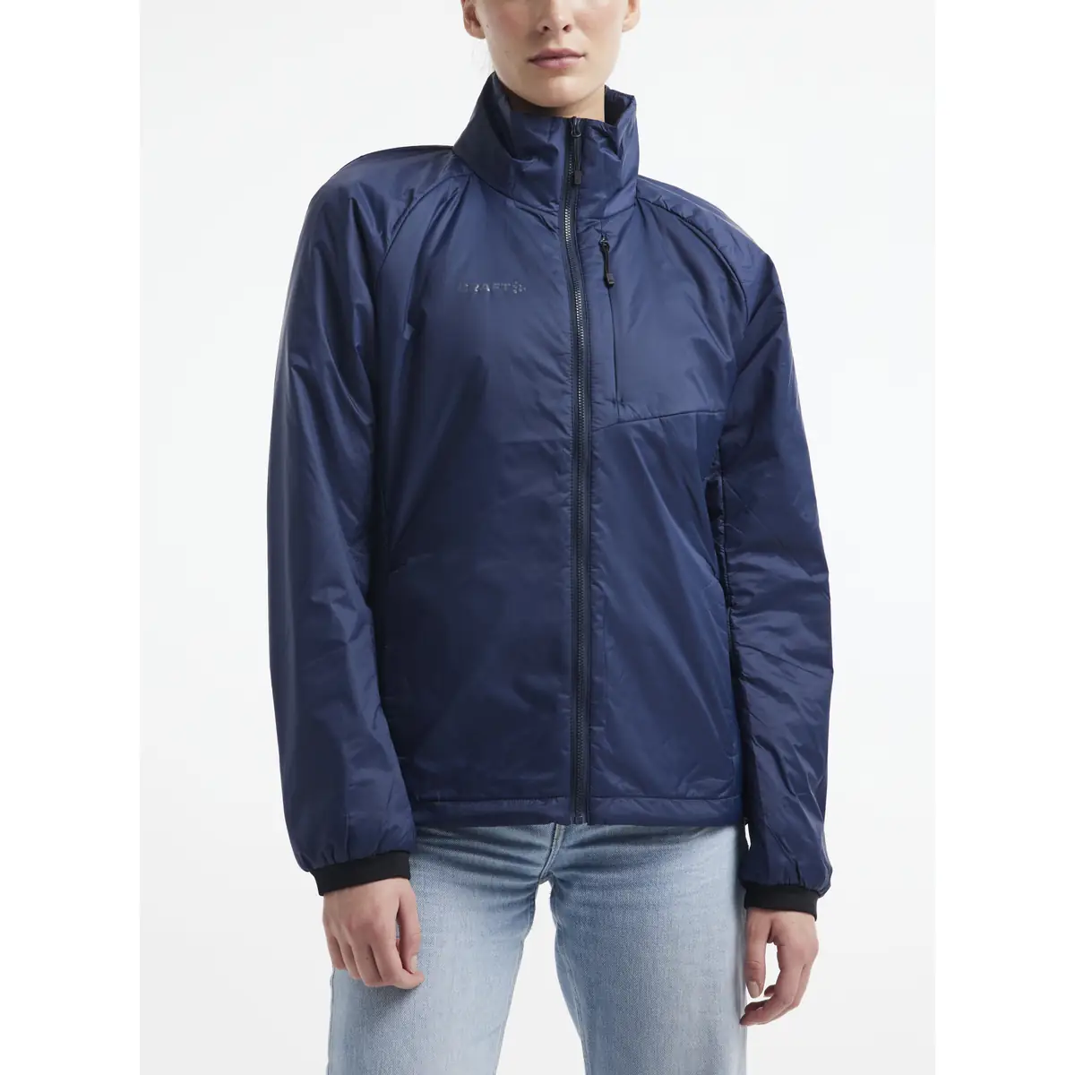 Chaqueta mujer CRAFT CORE LIGHT PADDED JACKET 1912216 1 Chaqueta mujer CRAFT CORE LIGHT PADDED JACKET 1912216, Blaze, con modelo