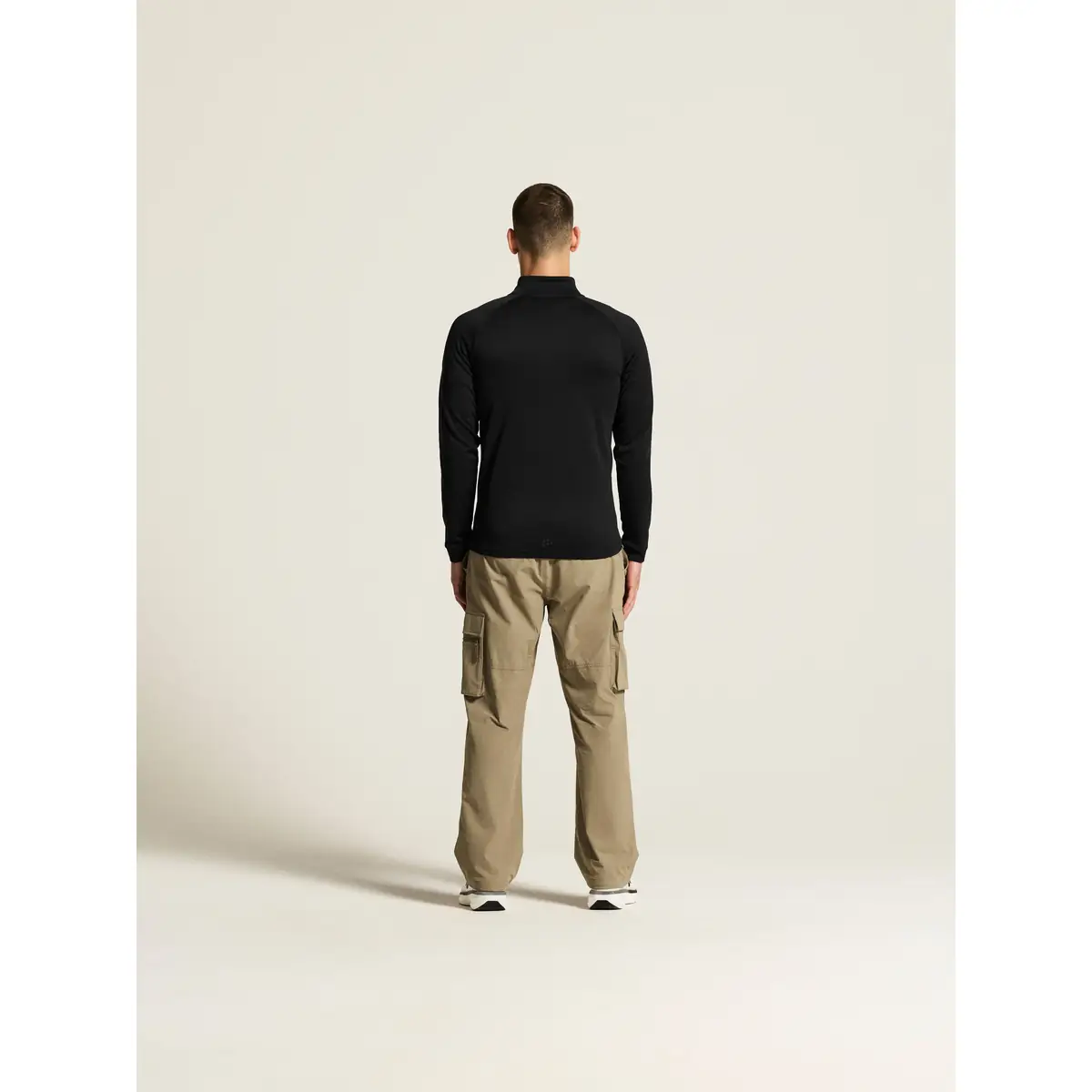 Chaqueta hombre CRAFT ADV UNIFY HYBRID JACKET 1912224 37 Chaqueta hombre CRAFT ADV UNIFY HYBRID JACKET 1912224, Negro, con modelo, vista posterior de cuerpo entero