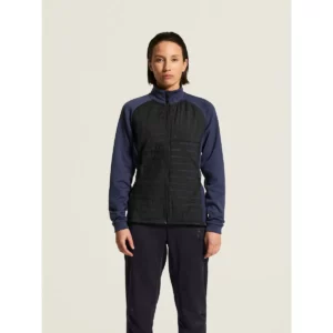 Chaqueta mujer CRAFT ADV UNIFY HYBRID JACKET 1912225, Navy/Black, con modelo, vista frontal