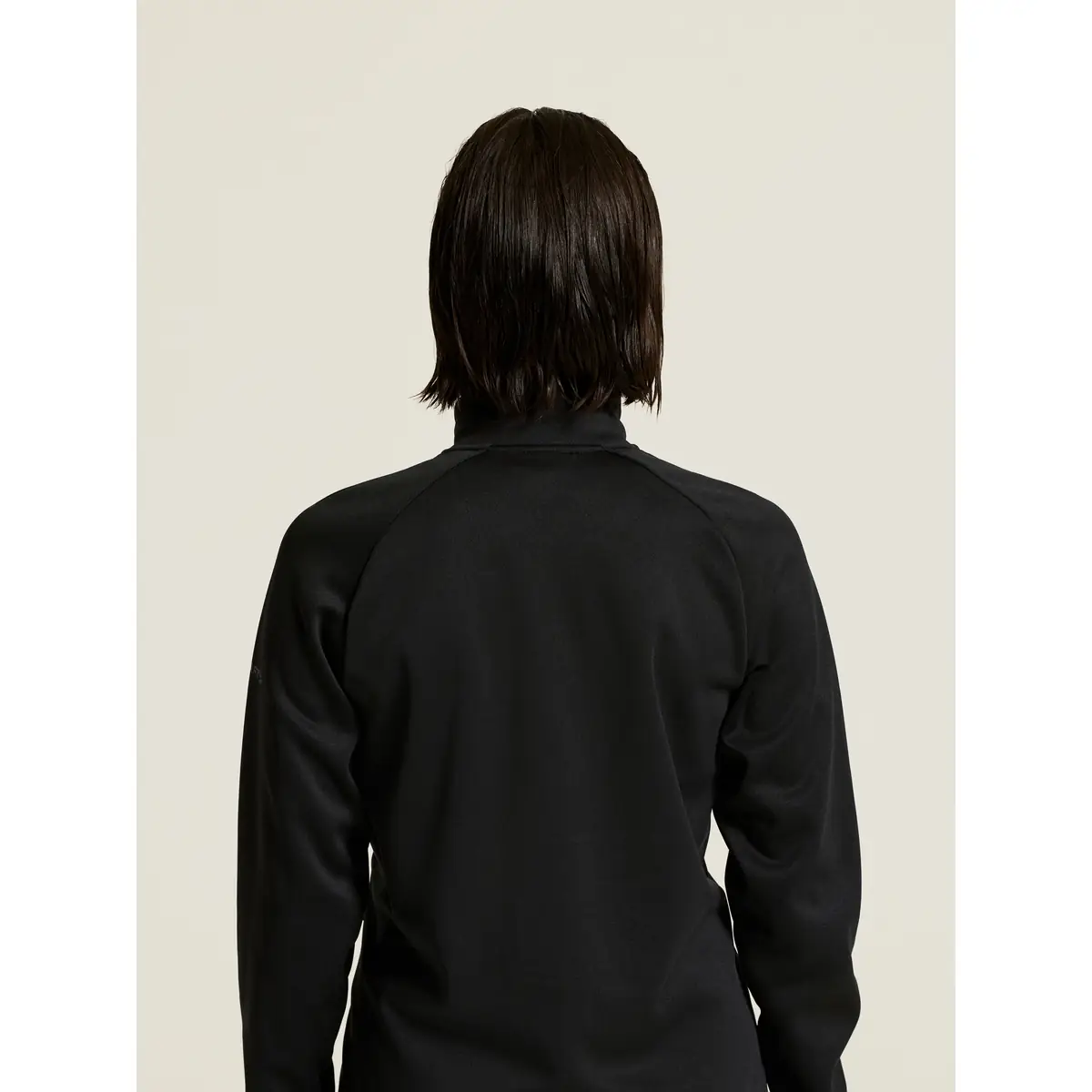 Chaqueta mujer CRAFT ADV UNIFY HYBRID JACKET 1912225 39 Chaqueta mujer CRAFT ADV UNIFY HYBRID JACKET 1912225, Negro, con modelo, detalle posterior