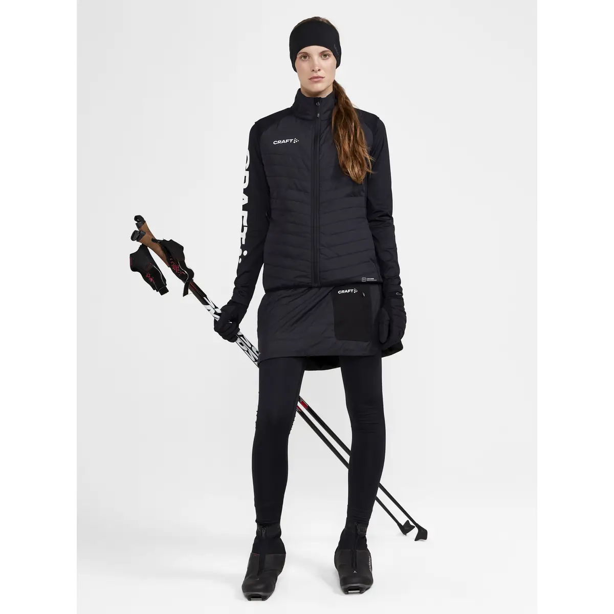Chaleco mujer CRAFT ADV NORDIC SKI CLUB VEST 1912526 29 Chaleco mujer CRAFT ADV NORDIC SKI CLUB VEST 1912526, Negro, con modelo, vista frontal de campaña