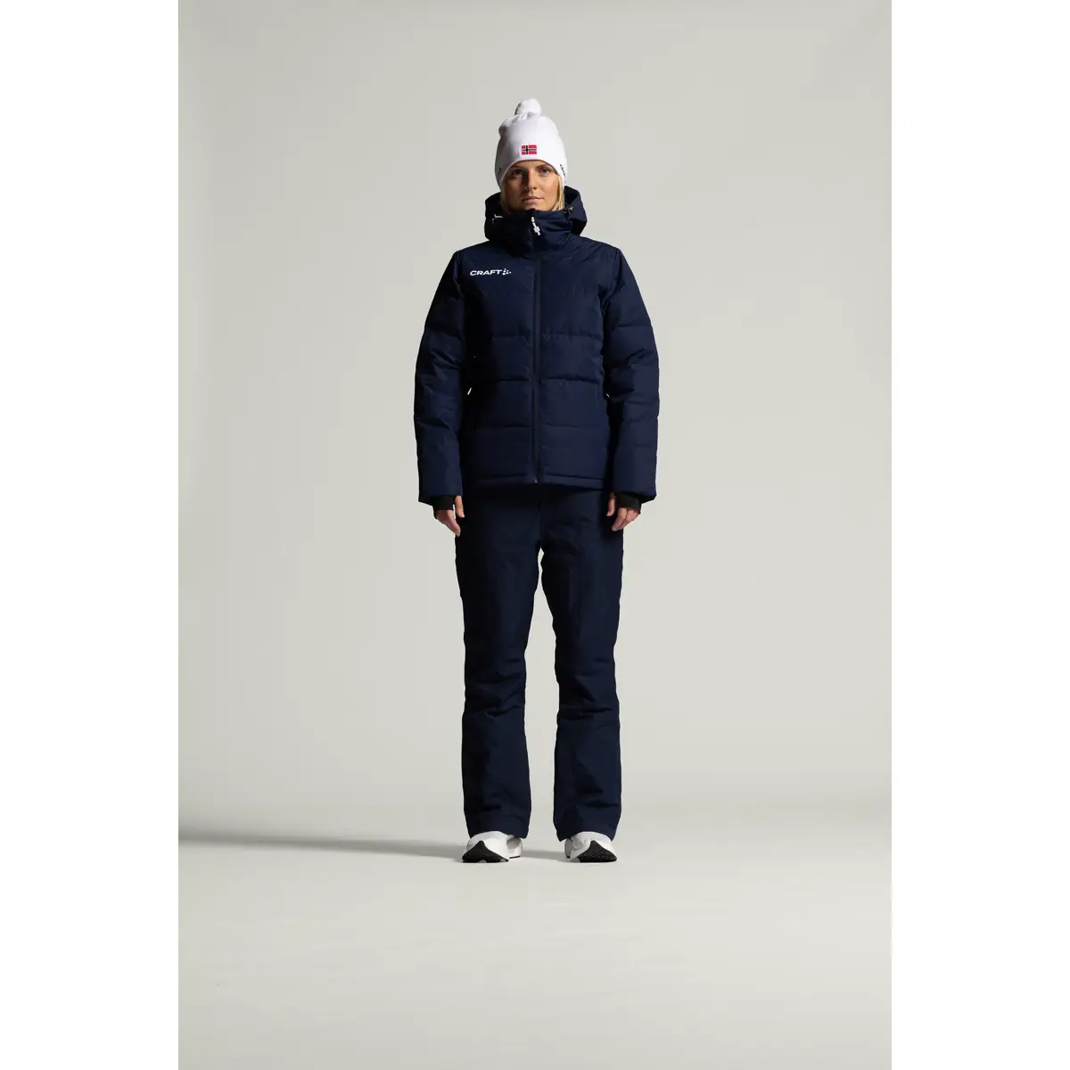 Chaqueta mujer CRAFT ABILITY DOWN JACKET 1913725 1 Chaqueta mujer CRAFT ABILITY DOWN JACKET 1913725, Navy, con modelo