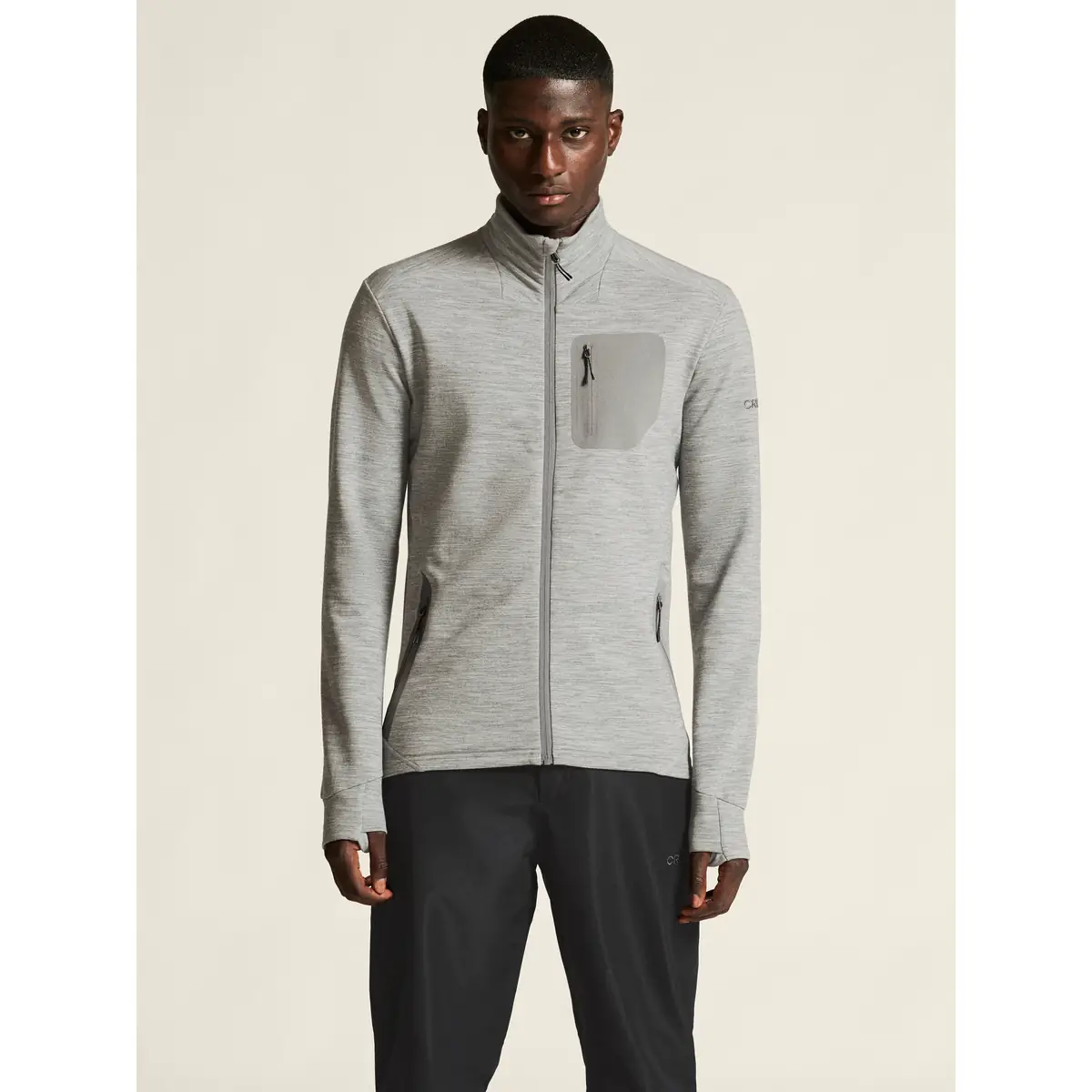 Chaqueta hombre CRAFT PRO EXPLORE WOOL MIDLAYER 1913800 20 Chaqueta hombre CRAFT PRO EXPLORE WOOL MIDLAYER 1913800, Gris marengo, con modelo, vista frontal