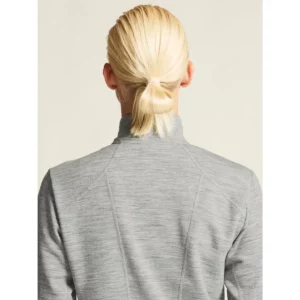 Chaqueta mujer CRAFT PRO EXPLORE WOOL MIDLAYER 1913801, Gris marengo, con modelo, detalle posterior de cuello