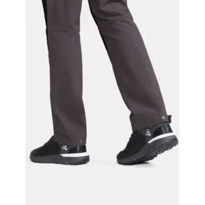 Pantalón hombre CRAFT PRO EXPLORE HIKING PANTS 1913802, con modelo, detalle del bajo
