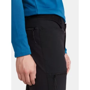 Pantalón hombre CRAFT PRO EXPLORE HIKING PANTS 1913802, con modelo, detalle lateral