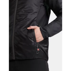 Chaqueta hombre CRAFT ADV EXPLORE LIGHTWEIGHT JACKET 1913804, con modelo, detalle del bolsillo