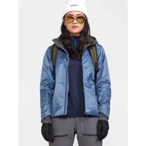 Chaqueta mujer CRAFT ADV EXPLORE LIGHTWEIGHT JACKET 1913805, detalle frontal con modelo