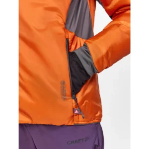 Chaqueta mujer CRAFT ADV EXPLORE LIGHTWEIGHT JACKET 1913805, detalle del bolsillo con modelo