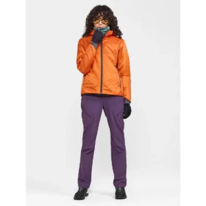 Chaqueta mujer CRAFT ADV EXPLORE LIGHTWEIGHT JACKET 1913805, vista frontal con modelo