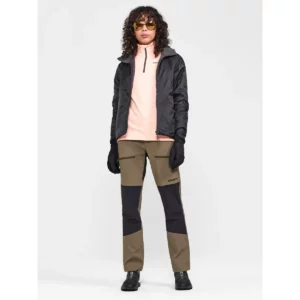 Chaqueta mujer CRAFT ADV EXPLORE LIGHTWEIGHT JACKET 1913805, vista frontal con modelo