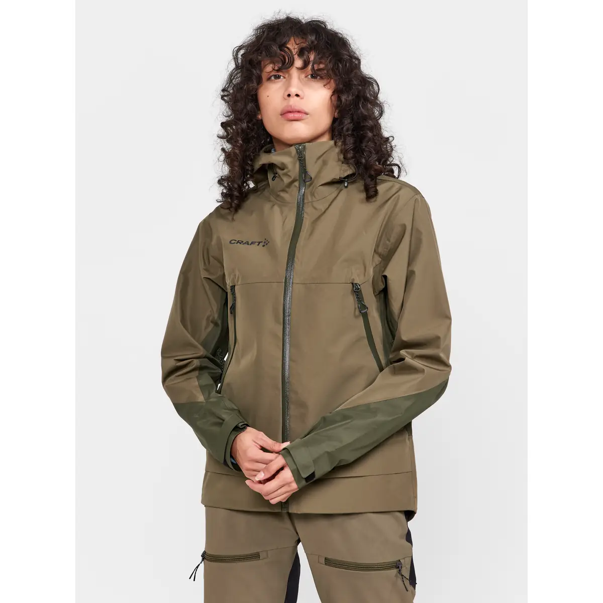 Chaqueta mujer CRAFT ADV EXPLORE SHELL JACKET 1913807 21 Chaqueta mujer CRAFT ADV EXPLORE SHELL JACKET 1913807, Rift, con modelo, vista frontal