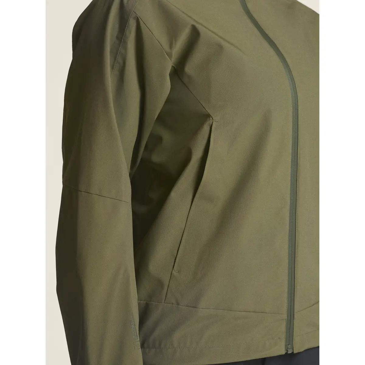 Chaqueta mujer CRAFT CORE EXPLORE SHELL JACKET 1913809 32 Chaqueta mujer CRAFT CORE EXPLORE SHELL JACKET 1913809, Rift, con modelo, detalle del bolsillo