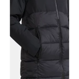 Parka mujer CRAFT ABILITY ISOLATE PARKAS 1913813, Negro, con modelo, detalle del bolsillo