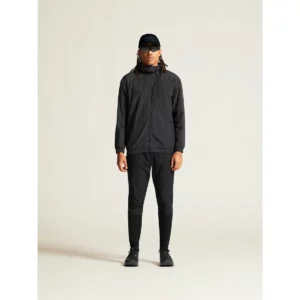Cortavientos hombre CRAFT ADV JOIN WINDBREAKER 1914704, Negro, con modelo, vista frontal de cuerpo entero