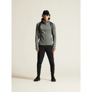 Chaqueta polar hombre CRAFT EXPLORE POWER FLEECE 1915240, Leaf, con modelo, vista frontal de cuerpo entero