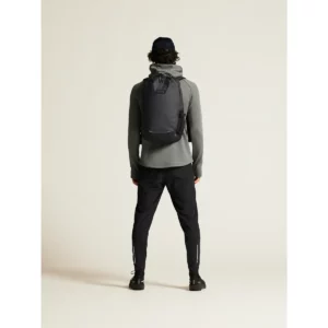 Chaqueta polar hombre CRAFT EXPLORE POWER FLEECE 1915240, Leaf, con modelo, vista posterior de cuerpo entero