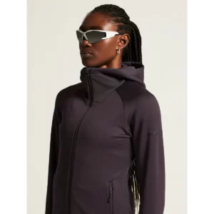Chaqueta polar mujer CRAFT EXPLORE POWER FLEECE 1915241, Dk plum, con modelo, detalle de cuello y hombro