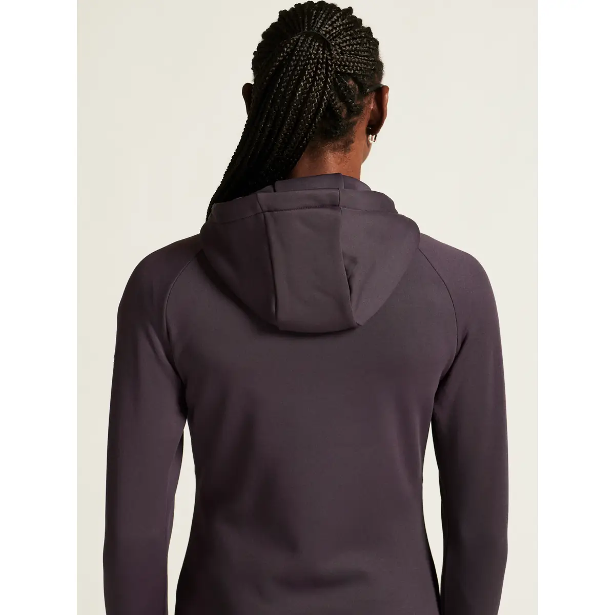 Chaqueta polar mujer CRAFT EXPLORE POWER FLEECE 1915241 40 Chaqueta polar mujer CRAFT EXPLORE POWER FLEECE 1915241, Dk plum, con modelo, detalle posterior de capucha