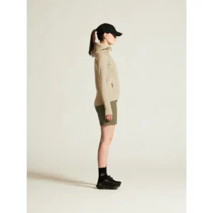 Chaqueta polar mujer CRAFT EXPLORE POWER FLEECE 1915241, Hay, con modelo, vista lateral de cuerpo entero