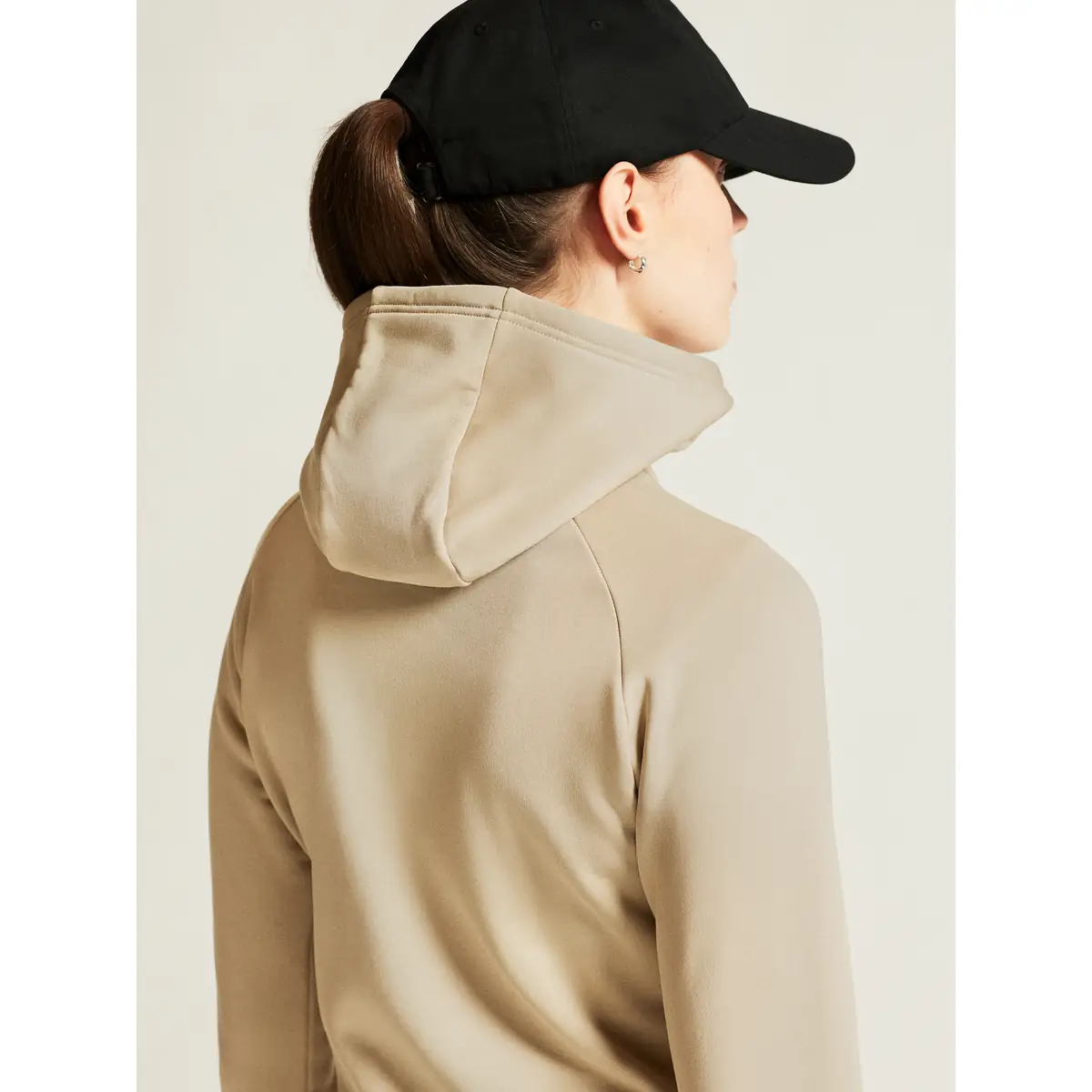 Chaqueta polar mujer CRAFT EXPLORE POWER FLEECE 1915241 43 Chaqueta polar mujer CRAFT EXPLORE POWER FLEECE 1915241, Hay, con modelo, detalle posterior de capucha