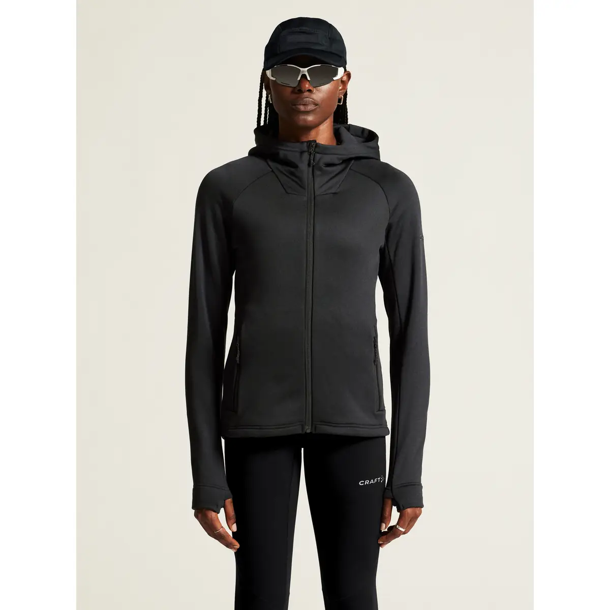 Chaqueta polar mujer CRAFT EXPLORE POWER FLEECE 1915241 72 Chaqueta polar mujer CRAFT EXPLORE POWER FLEECE 1915241, Negro, con modelo, vista frontal