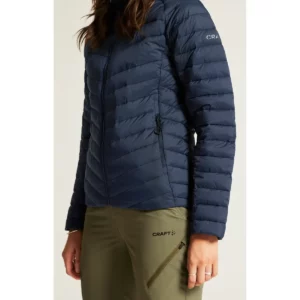 Chaqueta mujer CRAFT ADV EXPLORE LT. DOWN JKT 1915253, detalle frontal con modelo