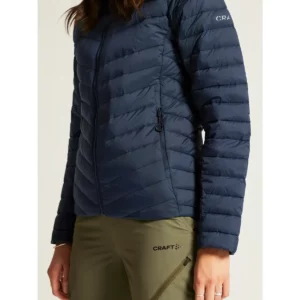 Chaqueta mujer CRAFT ADV EXPLORE LT. DOWN JKT 1915253, detalle lateral con modelo