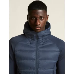 Chaqueta hombre CRAFT ADV EXPLORE DOWN HYBRID 1915256, detalle frontal con modelo