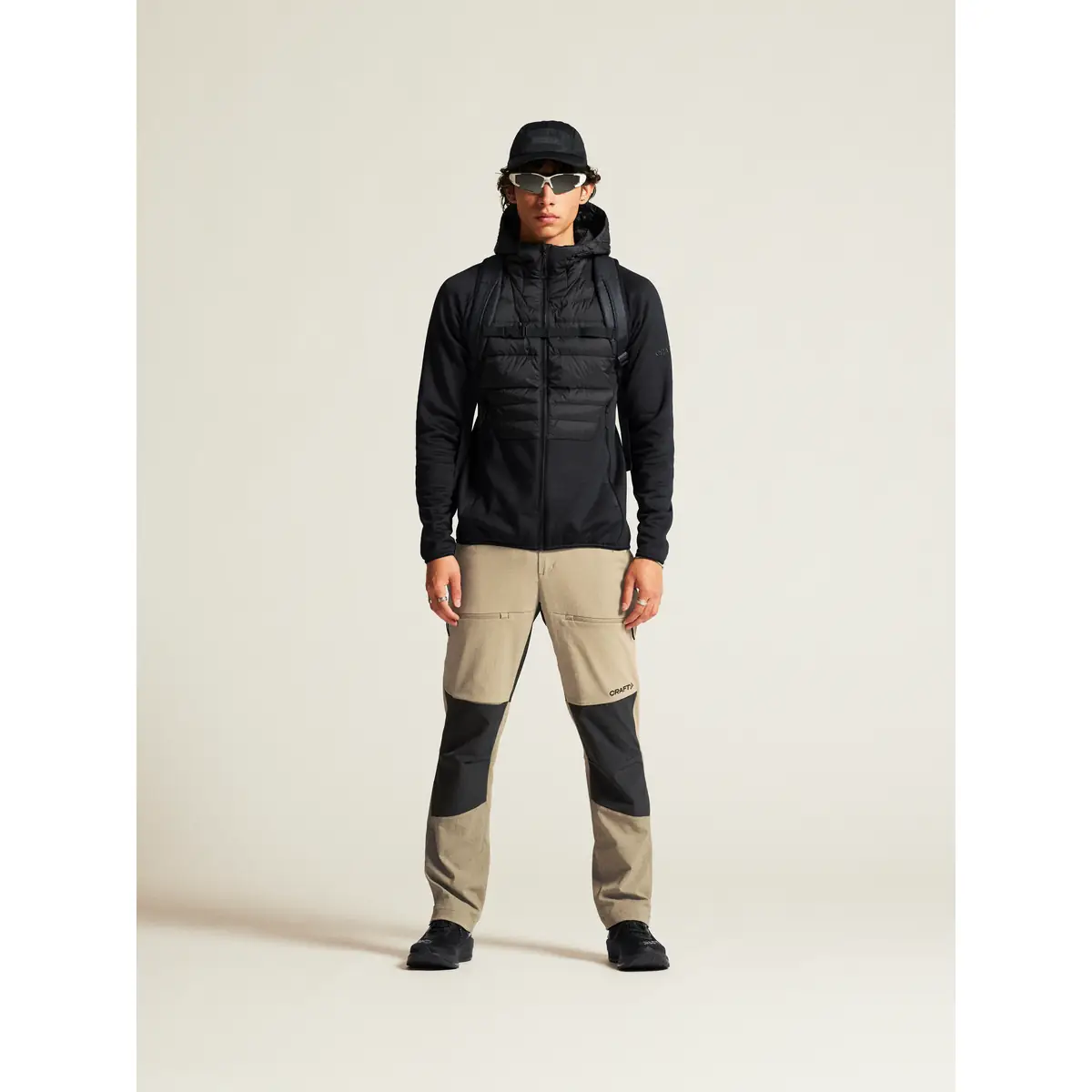 Chaqueta hombre CRAFT ADV EXPLORE DOWN HYBRID 1915256 28 Chaqueta hombre CRAFT ADV EXPLORE DOWN HYBRID 1915256, vista frontal con modelo