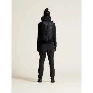 Chaqueta mujer CRAFT ADV EXPLORE LT. DOWN HYBRID JKT 1915257, vista posterior con modelo