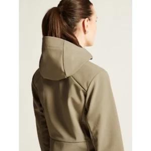 Chaqueta mujer CRAFT ADV EXPLORE SOFTSHELL 2.0 JKT 1915259, detalle posterior con modelo
