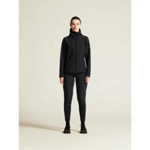 Chaqueta mujer CRAFT ADV EXPLORE SOFTSHELL 2.0 JKT 1915259, con modelo, vista frontal