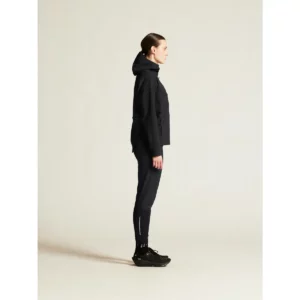 Chaqueta mujer CRAFT ADV EXPLORE SOFTSHELL 2.0 JKT 1915259, con modelo, lateral derecho